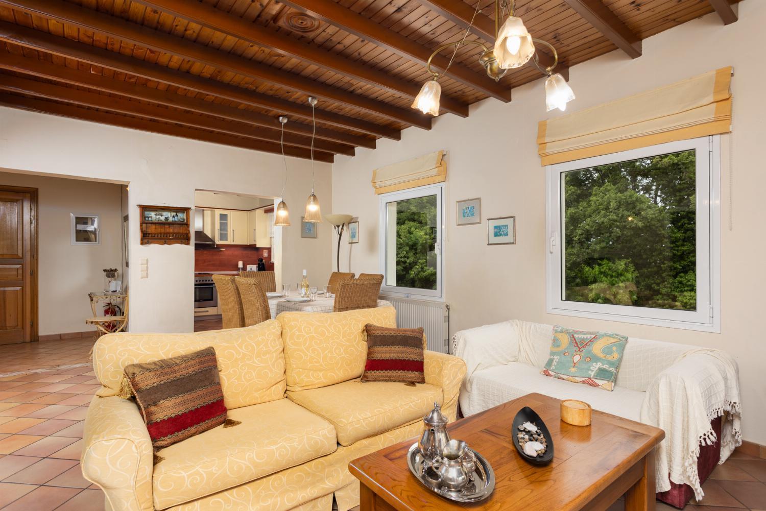 Agnítsini Villa Eleni מראה חיצוני תמונה